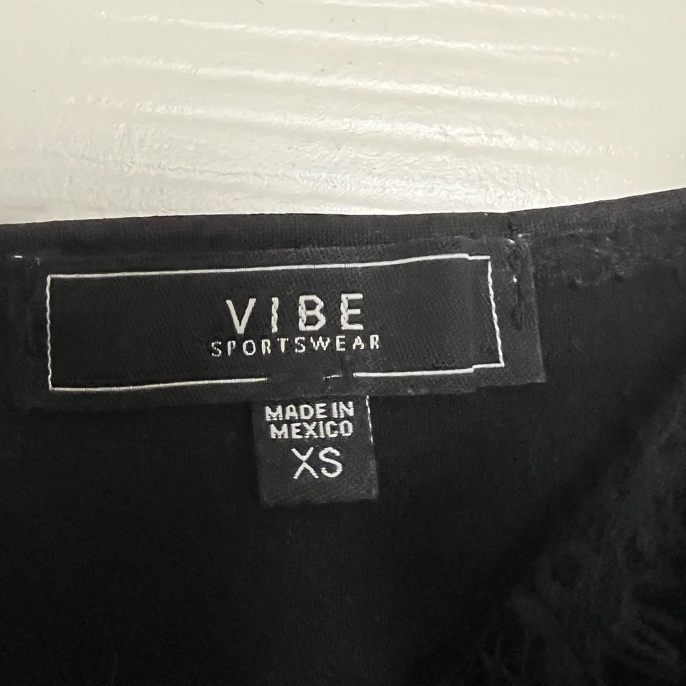 black top - Picture 2 of 2